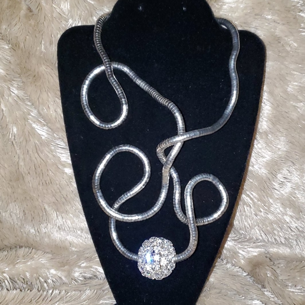Bendy Necklace w/Rhinestone Ball
